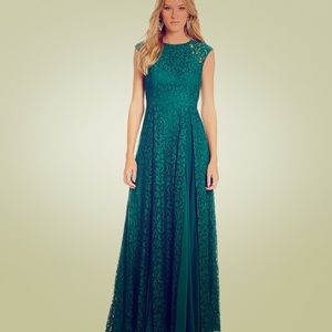 Beautiful Green Gown✨